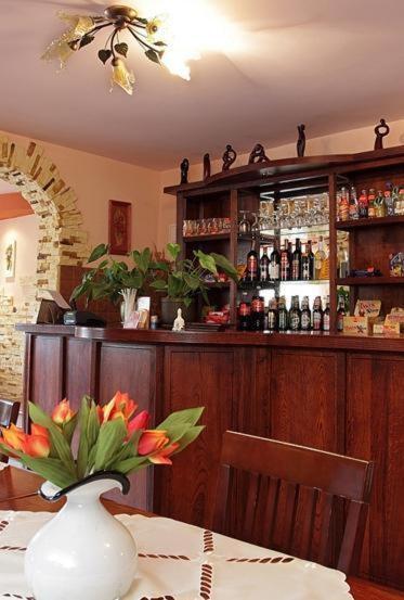 Hotel Mily Krosno Ngoại thất bức ảnh